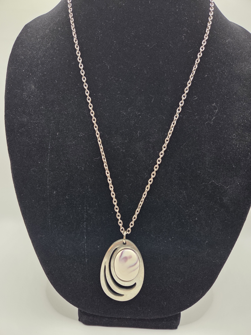 1488. Reed & Barton Pewter Oval Pendant Necklace